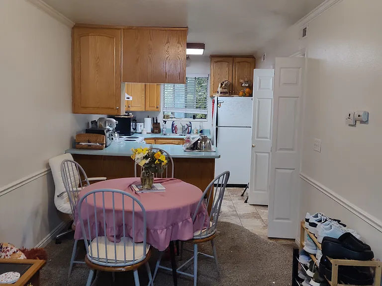 465 N 300 W #22 — Photo 6