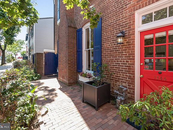 2nd image of 1244 34th St NW