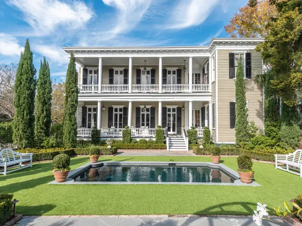 110 Ashley Ave, Folly Beach, SC 29401