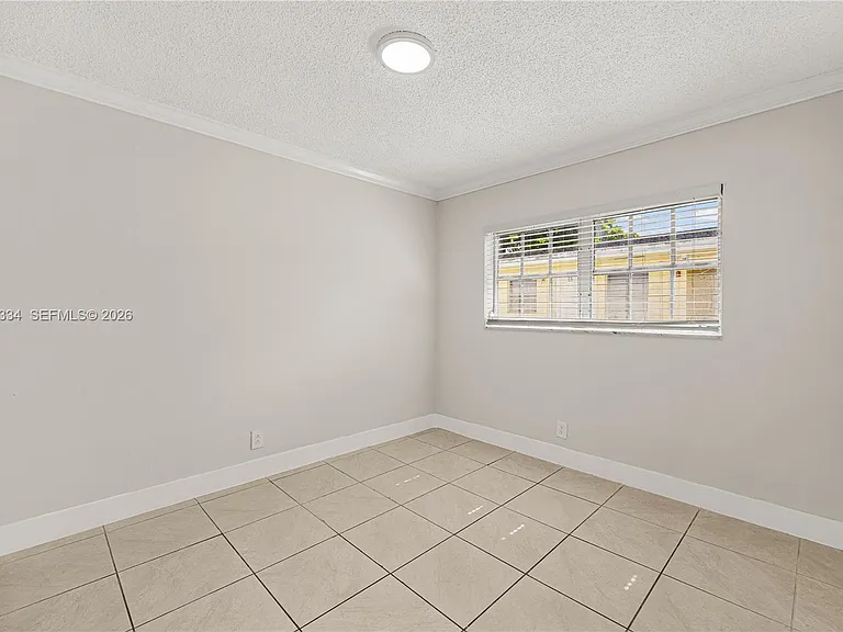 5420 Hollywood Blvd #203 — Photo 13
