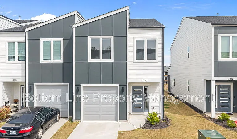 2029 Titanium Rock Rd — Photo 1