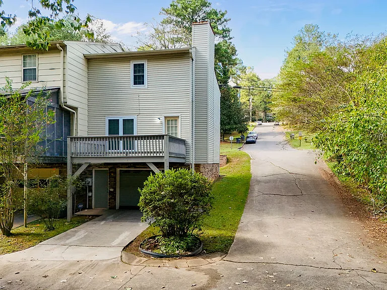 4601 Little River Rd — Photo 6