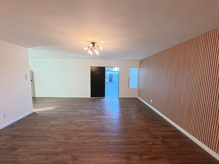 6607 N. Figueroa St. — Photo 2