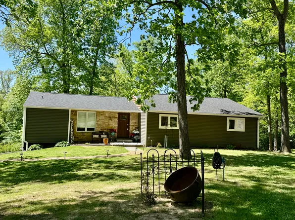 65 Magnolia Ln, Vienna, IL 62995