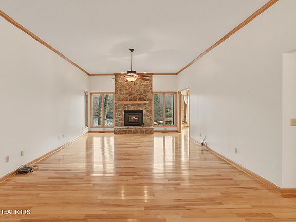 3rd image of 53 Quail Hollow Dr