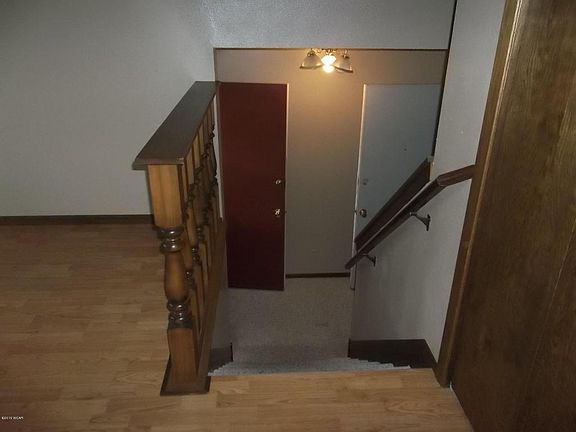 4th image of 405 Geraldine St