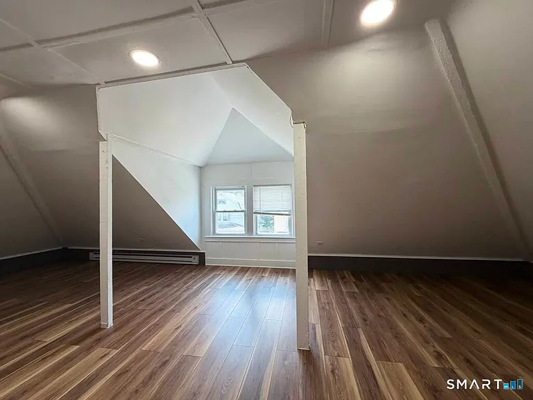 9 Forest Ave — Photo 9