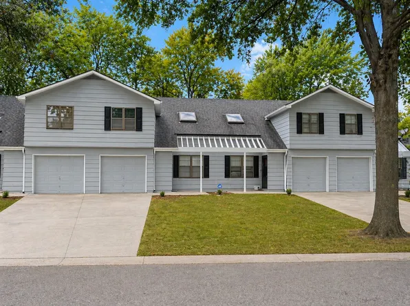 9904 Locust St, Kansas City, MO 64114