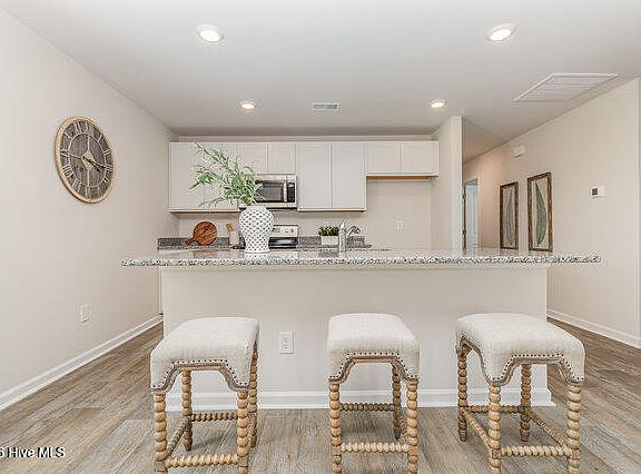 4th image of 3132 Tasso Drive SW