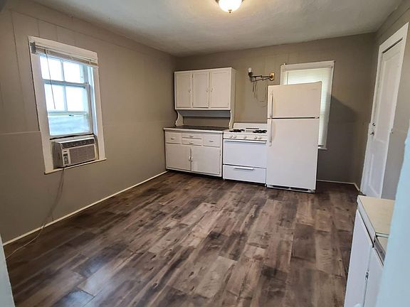2nd image of 916 N 8th St #1