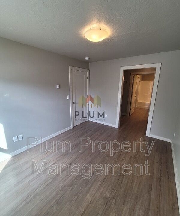 1st image of 2414 McDonald Ave #101
