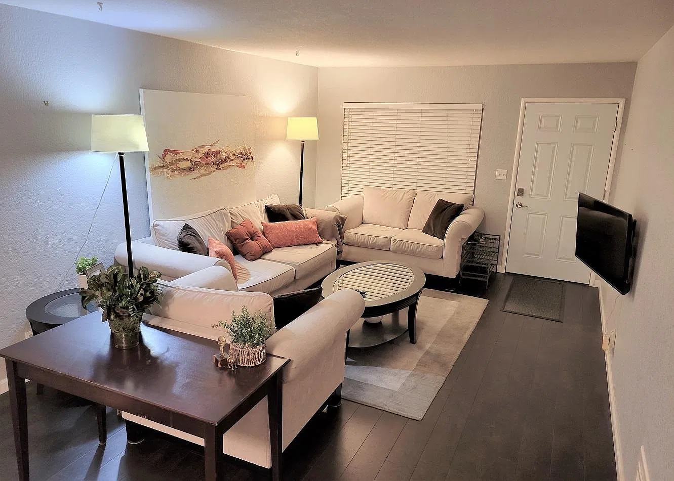 26045 Underwood Ave — Photo 3