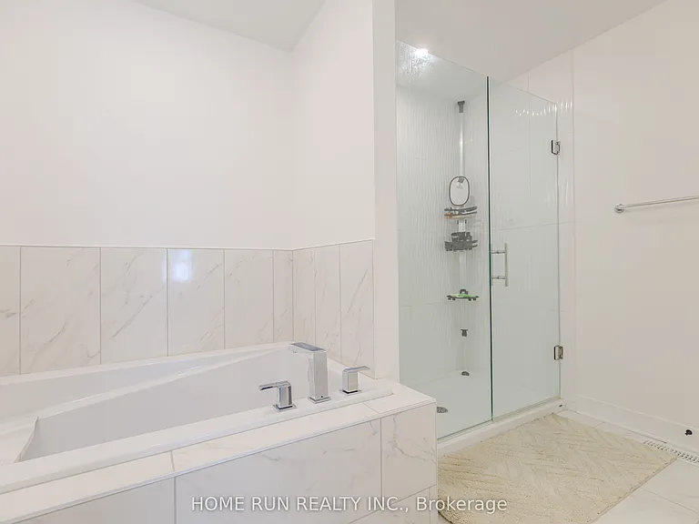 206 Bristol Cres — Photo 28