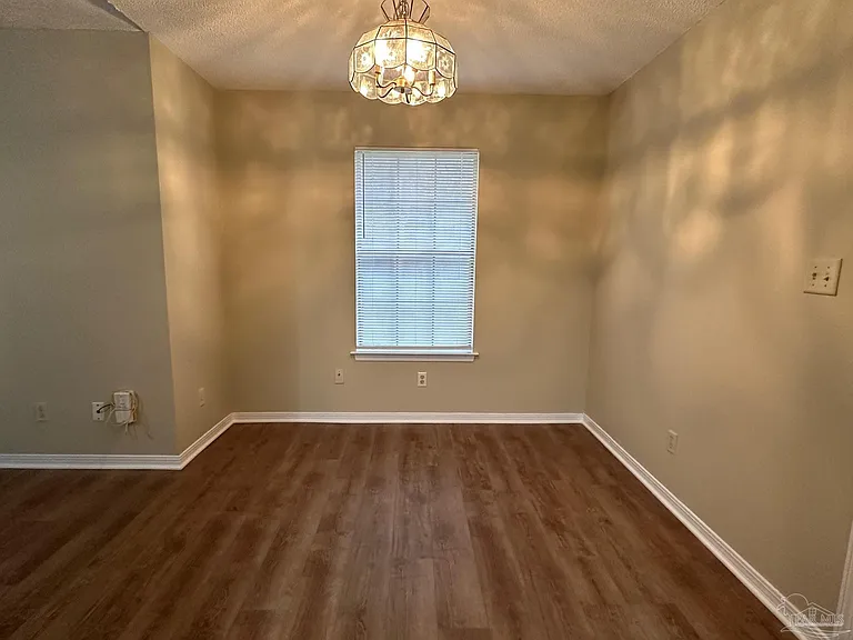 2374 Windstone Dr — Photo 4