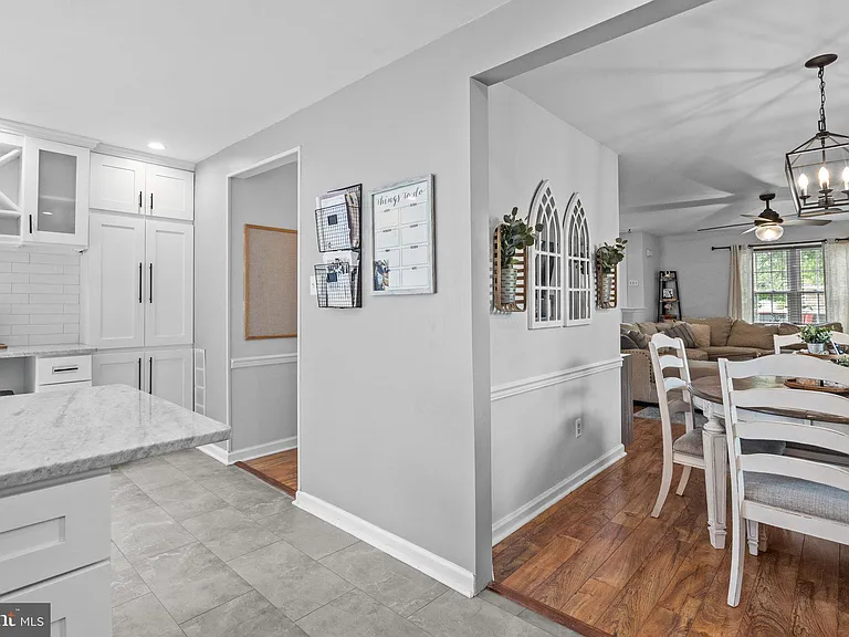 31 Pearl Dr — Photo 9