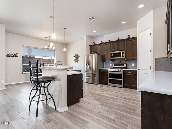 3rd image of 2856 Bluewater Dr
