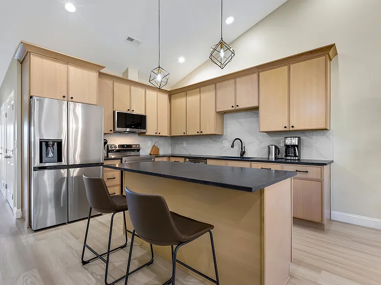 170 Weaver Rd #B — Photo 9