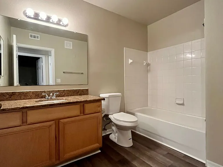 1155 Villagio Cir #105 — Photo 20