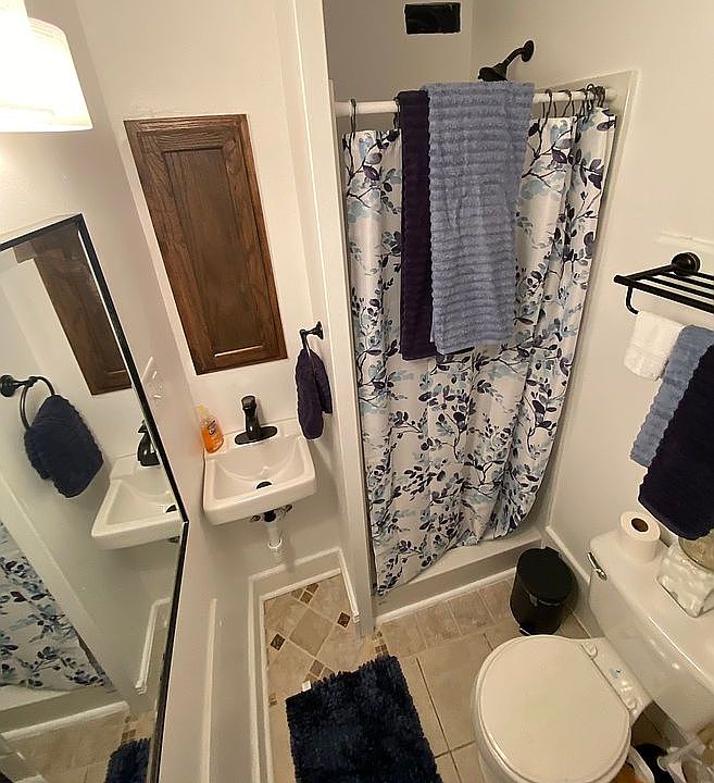 2nd image of 419 N Cedar St