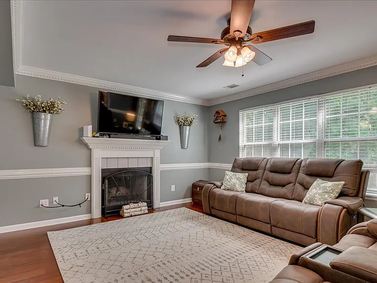 1156 Parkside Trl — Photo 20