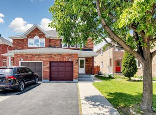 16 Mount Fuji Cres, Brampton, ON L6R 2L3