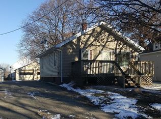 525 Hughes Ave, Des Moines, IA 50315