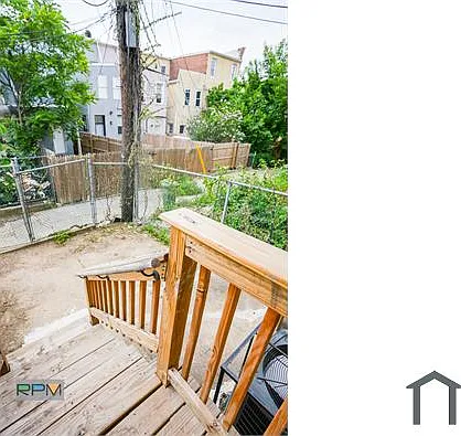 1613 N Spring St — Photo 14