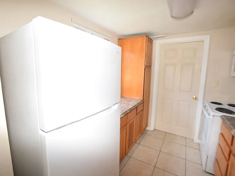 317 E Barnes Ave — Photo 20