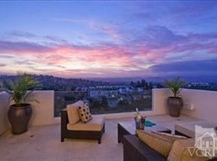 5220 Darro Rd, Woodland Hills, CA 91364