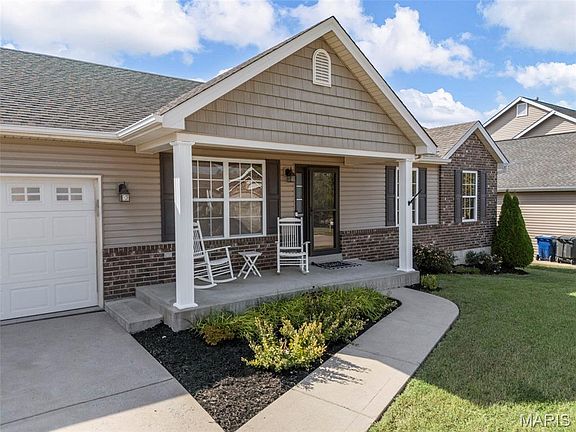 4th image of 209 Prairie Lake Dr