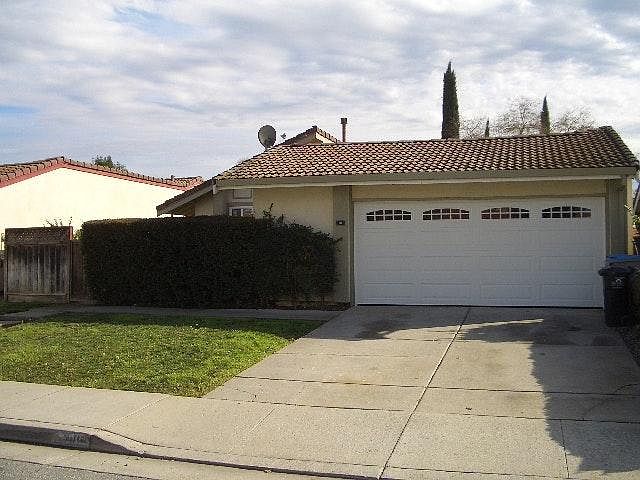 1st image of 28 Southfield Ct