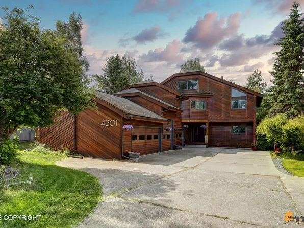 4201 Westwood Dr, Anchorage, AK 99517