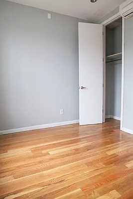 Rented by P Management | media 32