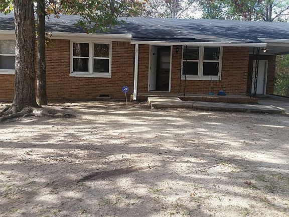 3rd image of 932 Old Oak Dr
