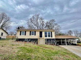 206 Riggs St, Athens, TN 37303