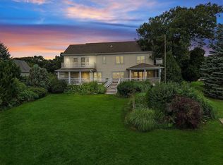 8631 Lakeshore Dr, Pleasant Prairie, WI 53158