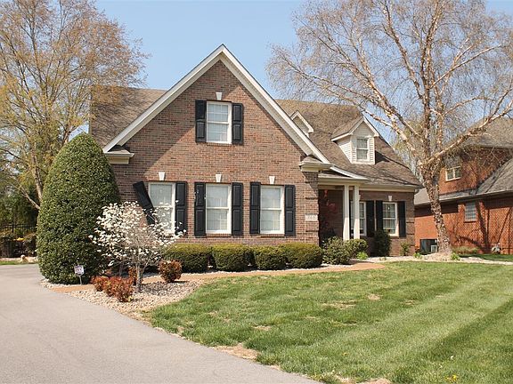 2nd image of 968 Threewood Cir