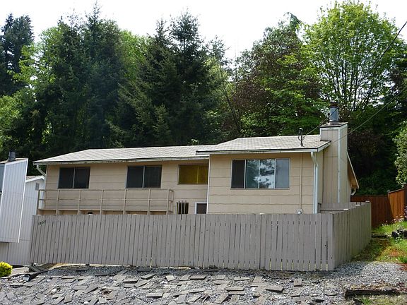 4th image of 18021 24th Ave NE
