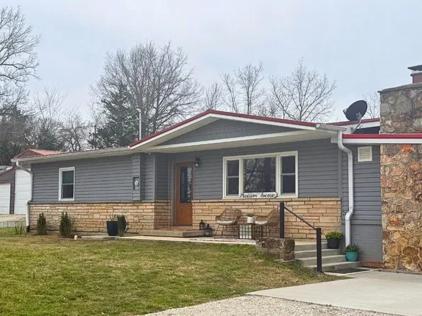 309 N Madison Ave, Knob Noster, MO 65336