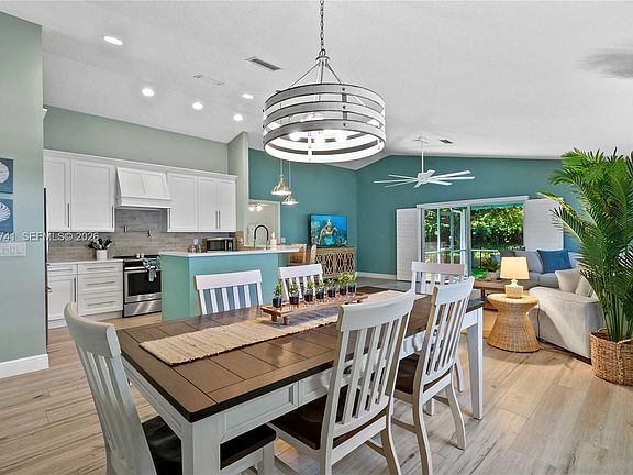 4th image of 104 Old Jupiter Beach Rd