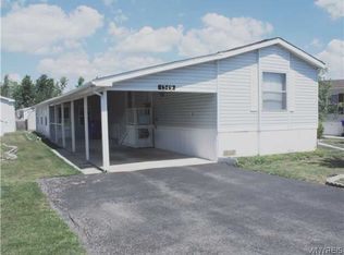 1349 Old Beebe Rd, Lockport, NY 14094