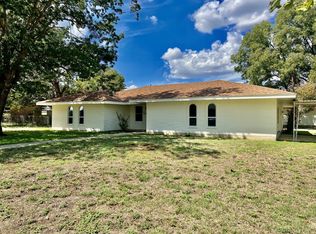 143 Shenandoah Dr, Comanche, TX 76442