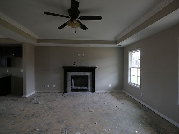 3rd image of 414 Summerfield Dr