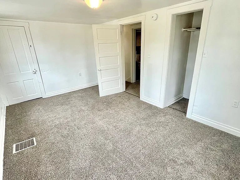 105 N Ridge St — Photo 12