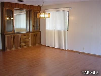 2nd image of 26 W Matterhorn St