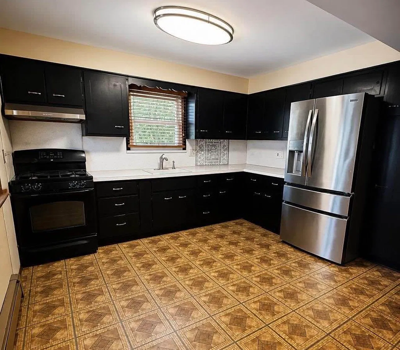 4 bed, 1580 sqft, $3,600 — Photo 3