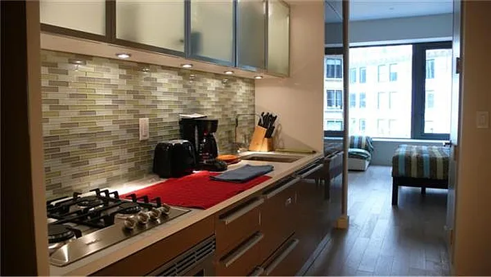 Rented by R New York | media 17