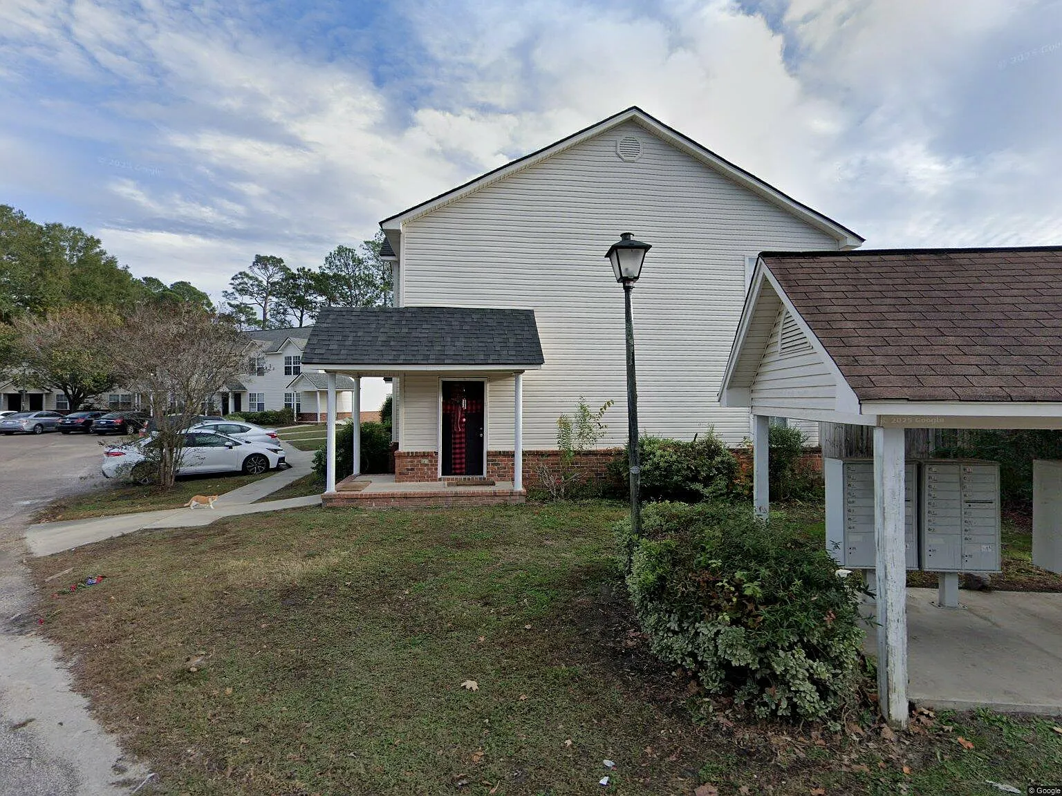 2 bed, 1.5 bath, 1102 sqft, $1,500 — Photo 1