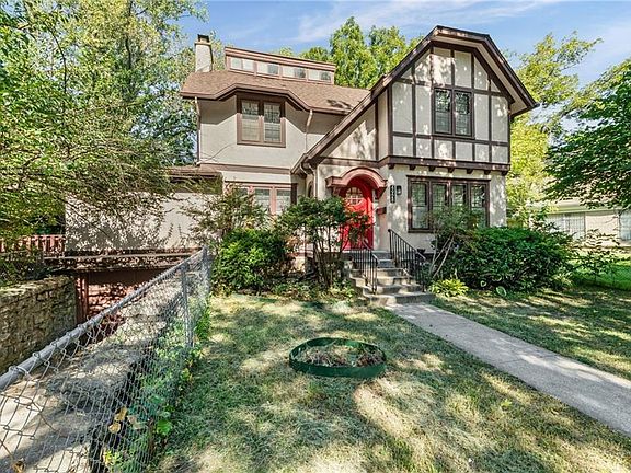 4th image of 4928 Troostwood Rd