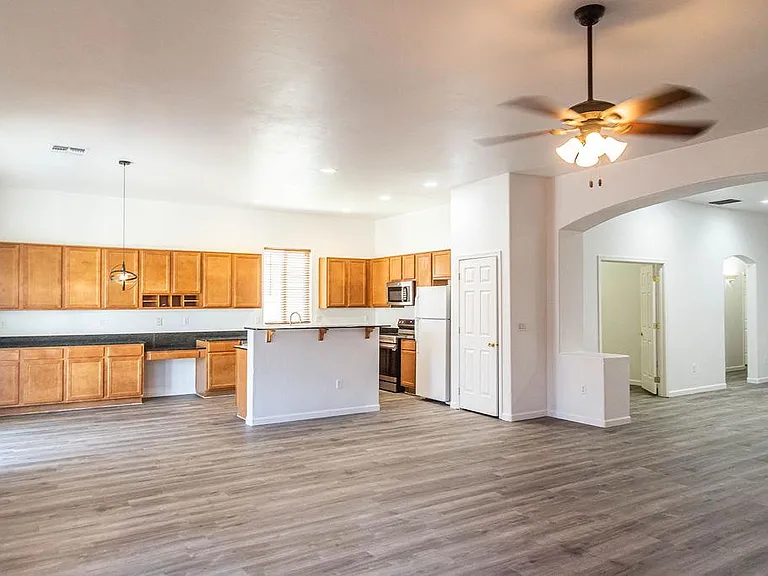 8230 W Calle Sancho Panza — Photo 6